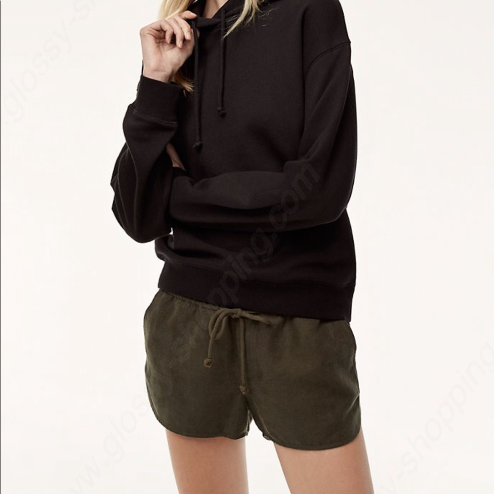 Aritzia Wilfred Free Habitus Shorts- Green-Size S